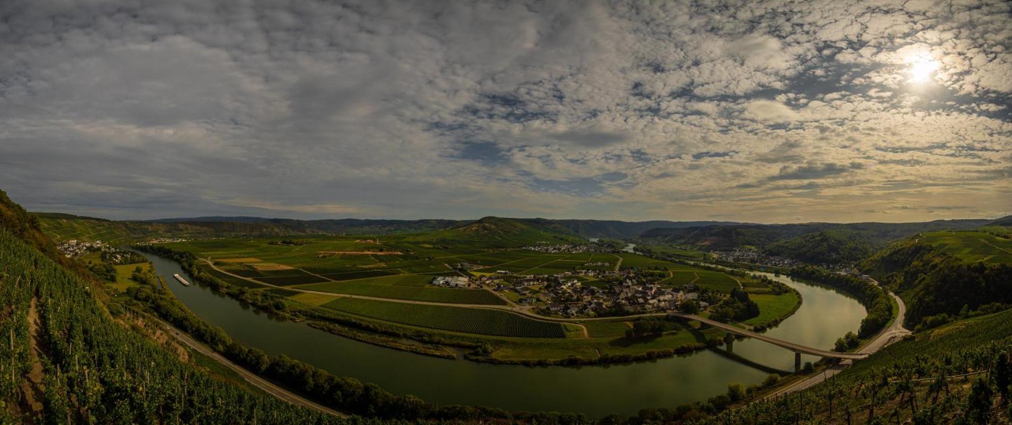 Neue Fewo Mit Schlossblick - Urlaub Im Wein- Und Ferienort Bekond מראה חיצוני תמונה
